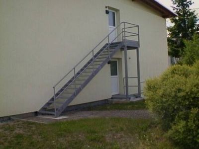 Treppe, Stahltreppe, Außentreppe, Treppe mit Podest