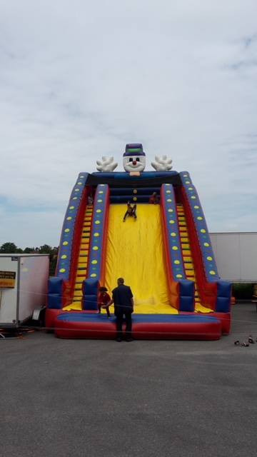 Gebrauchte Hüpfburg "Große Rutsche" zu verkaufen