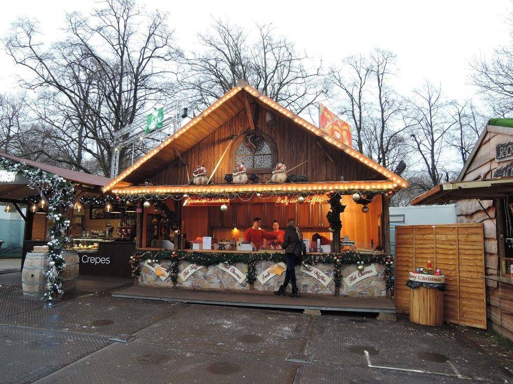 Weihnachtsmarkt Hütte