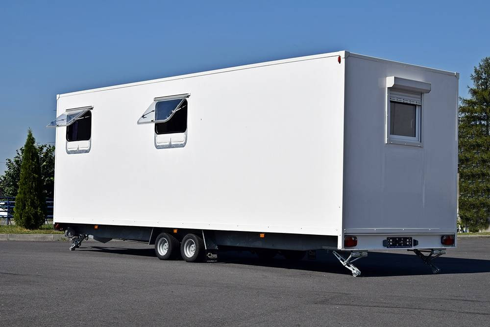 Hofmann 2700kgGG 720x240x230cm Anhänger Mobile Sanitätsstation Anhänger