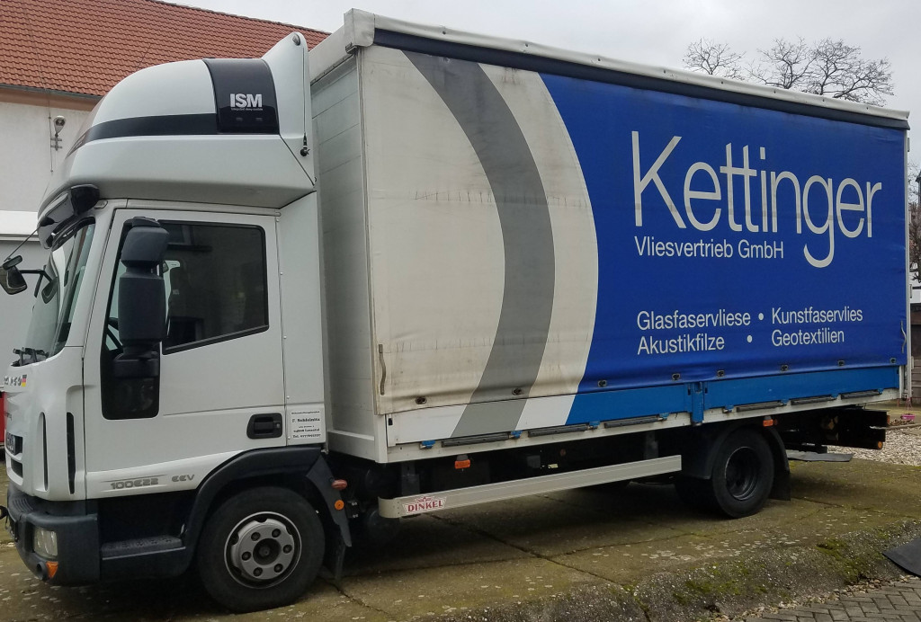 IVECO Planen LKW 7,49t ML 100 E22 mit Ringer- und Kugelkopkupplung