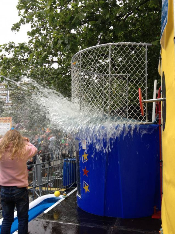 DUNK TANK / EASY DUNKER