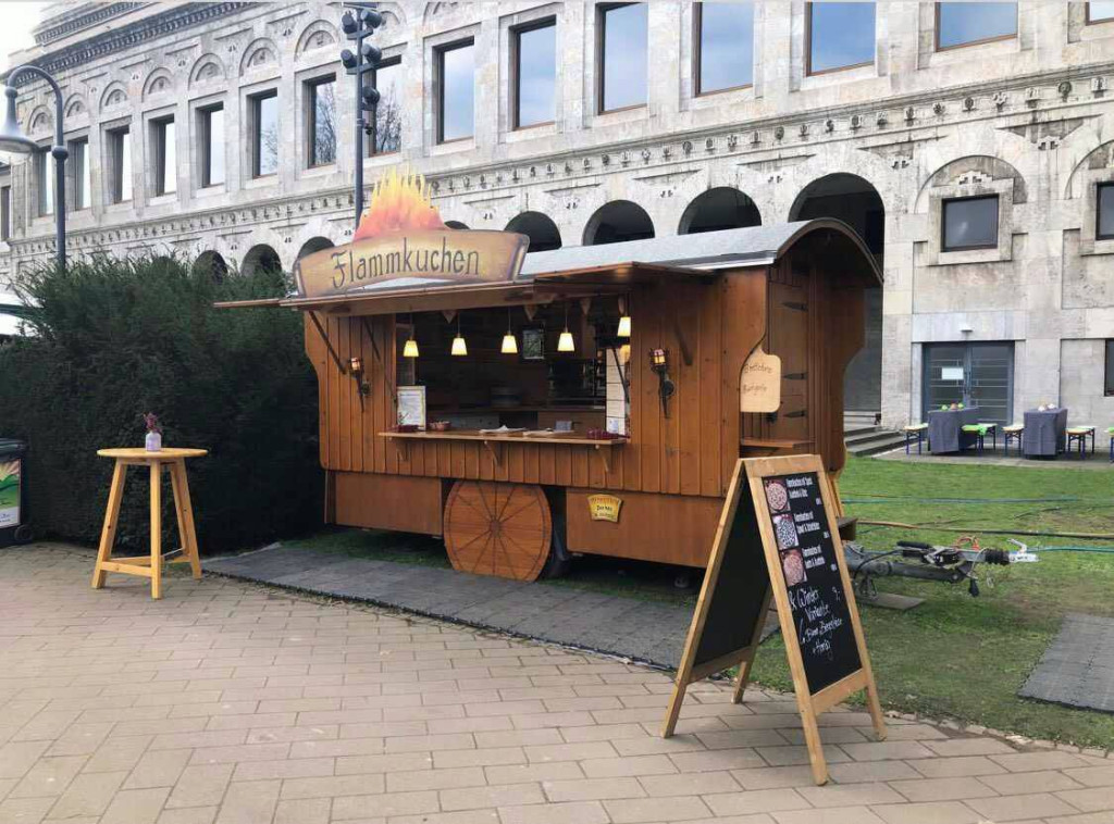 Flammkuchenwagen | Imbisswagen | Foodtruck | Schäferwagen